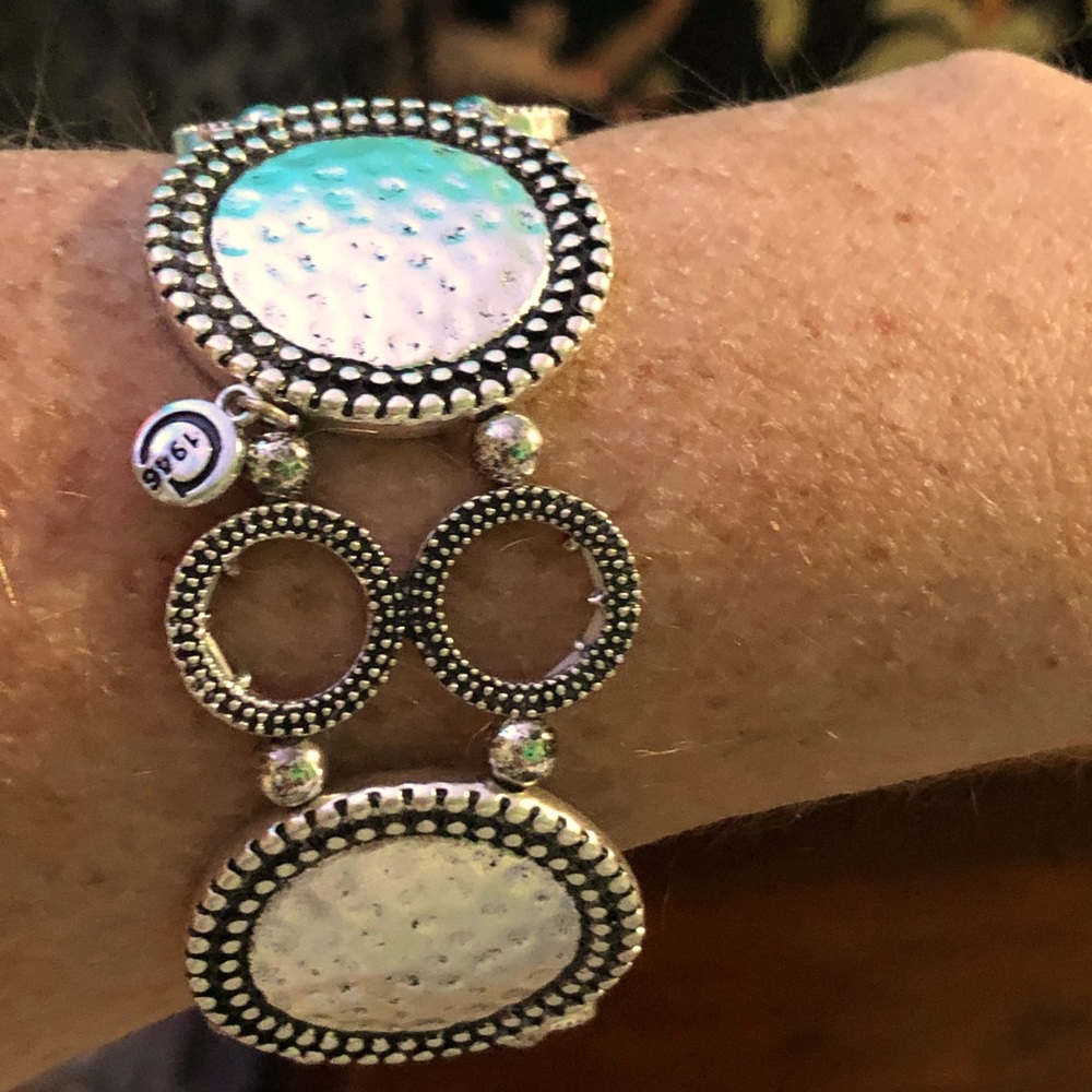 Silver Metallic Bracelet NWOT